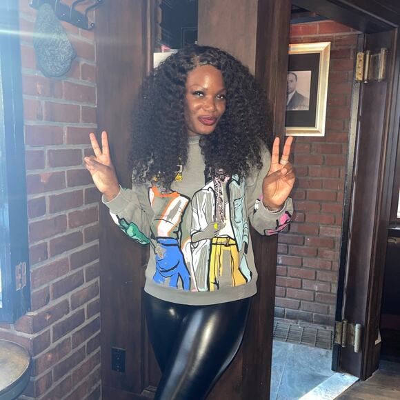 Hair So Fab Sassy Curly Wig - Picture 2 of 13